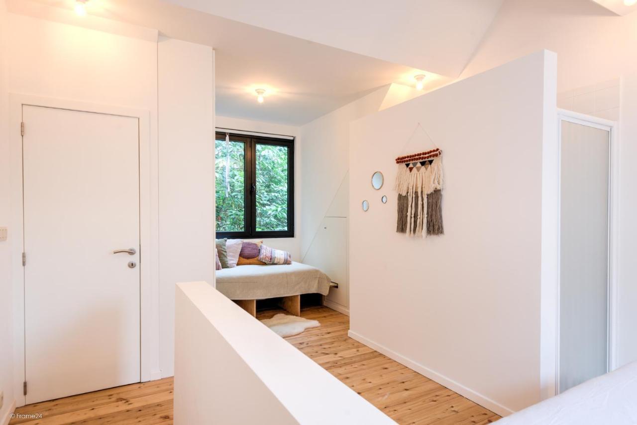 Stylishly Furnished Private Home In A Vibrant Area アントウェルペン エクステリア 写真